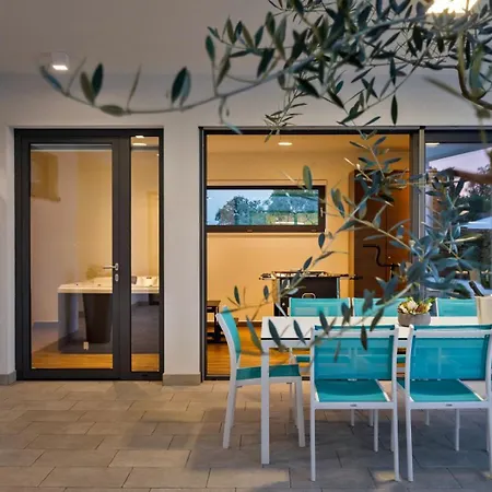 Luxury Nada With Pool In Tinjan * Kringa