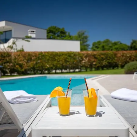 Luxury Nada With Pool In Tinjan Villa *