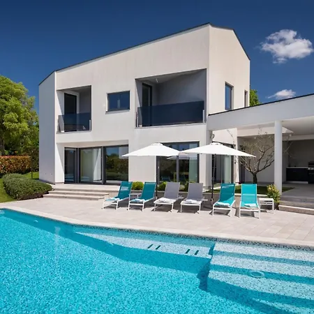 Luxury Nada With Pool In Tinjan 빌라 *