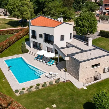 Luxury Nada With Pool In Tinjan 빌라 Kringa
