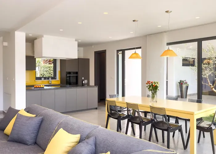 Luxury Nada With Pool In Tinjan * Kringa