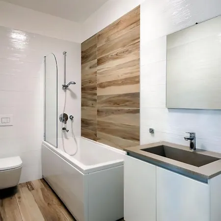 Luxury Nada With Pool In Tinjan