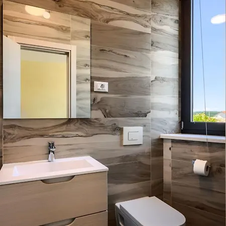 Luxury Nada With Pool In Tinjan Villa Kringa