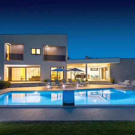 Luxury Nada With Pool In Tinjan Willa *