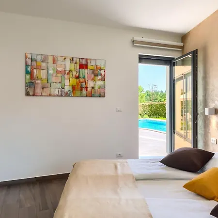 Luxury Nada With Pool In Tinjan * Kringa