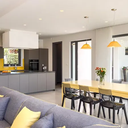 Luxury Nada With Pool In Tinjan * Kringa