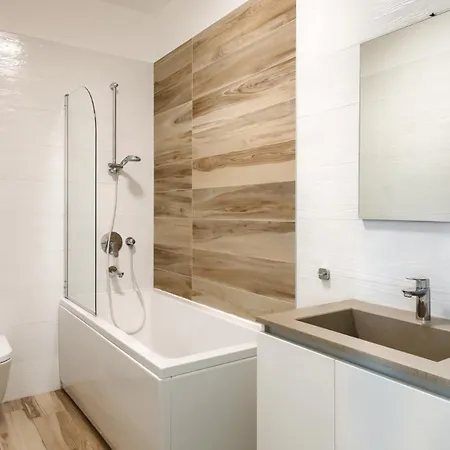 Luxury Nada With Pool In Tinjan Kringa