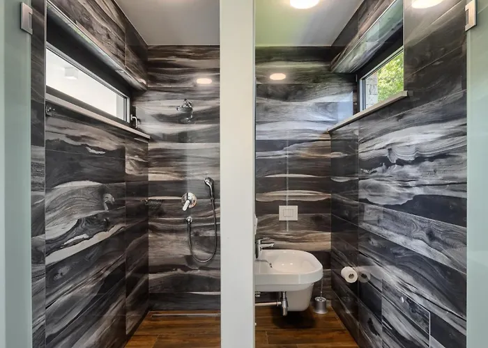 Vila Luxury Nada With Pool In Tinjan Kringa